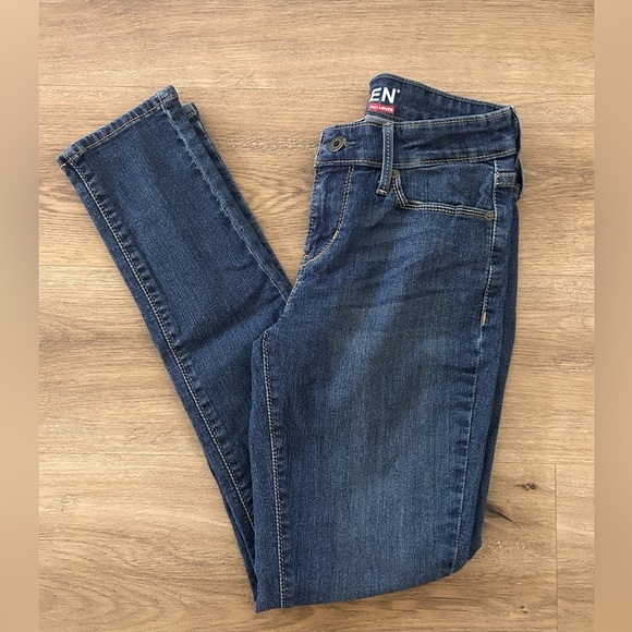 Denizen from Levis Woman’s Modern Skinny Jeans- NWOT - Picture 1 of 7